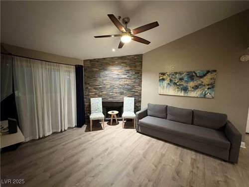 3065-4200 S Valley View Blvd, Las Vegas, NV, 89103-4029 | Card Image