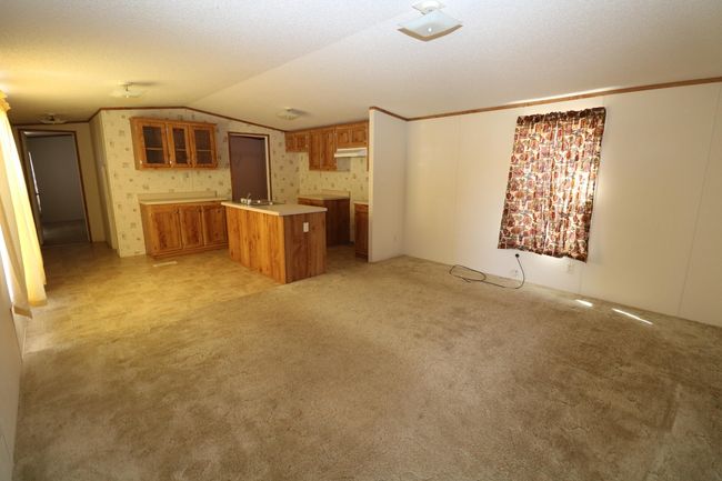 View of living area/kitchen | Image 6