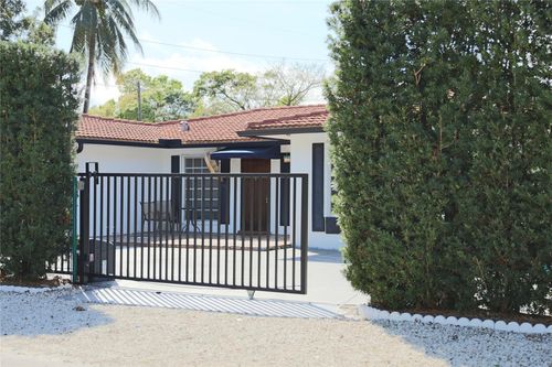 front-641 8th Ave, Fort Lauderdale, FL, 33315-1070 | Card Image