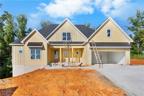 183 Arrow Glenn Ct, Advance, NC, 27006-7396 | Card Image