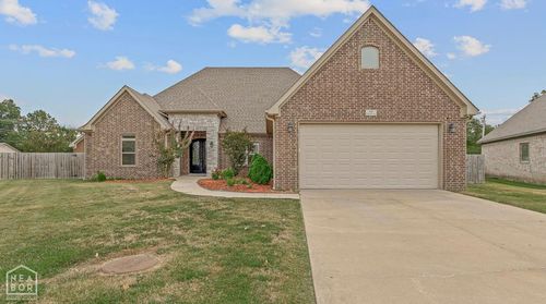 828 Laura Lea, Jonesboro, AR, 72401-9262 | Card Image