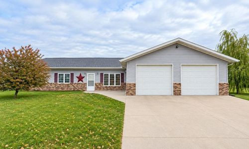 1634 Lessard Ave, Grafton, ND, 58237-2703 | Card Image