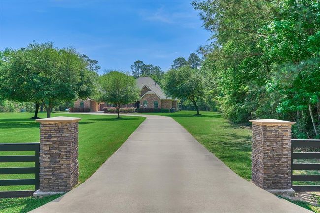 10038 Ramzi Dr, House other with 4 bedrooms, 5 bathrooms and null parking in Conroe TX | Image 6