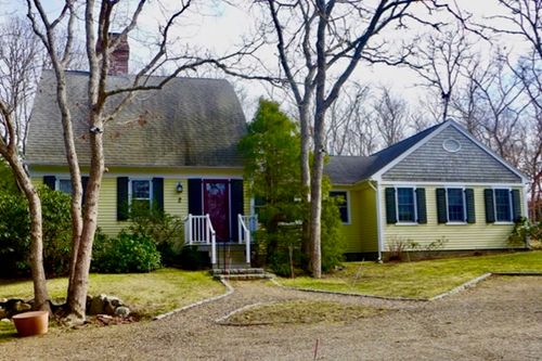 1-2 Fishermans Knot Rd, Edgartown, MA, 02539-7061 | Card Image