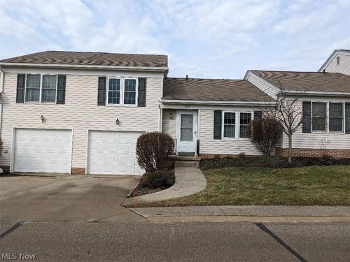 810-810 Amherst Ln, Brunswick, OH, 44212-2693 | Card Image