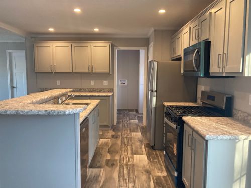 40 School St, Canaan, NH, 03741-7653 | Card Image