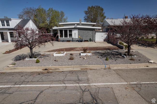 615 E 300 N, House other with 3 bedrooms, 2 bathrooms and 1 parking in Price UT | Image 47