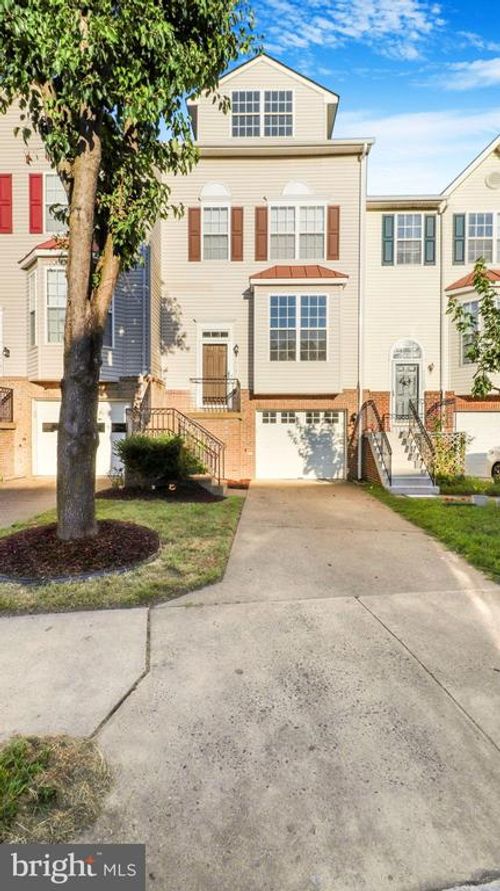 15187 Brazil Cir, WOODBRIDGE, VA, 22193-5531 | Card Image