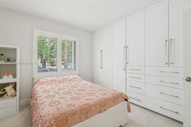 441 Sw 27 Th Rd, House other with 4 bedrooms, 4 bathrooms and null parking in Miami FL | Image 22