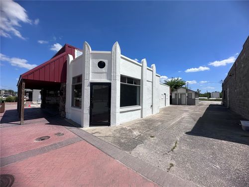 417 E Emma Ave, Springdale, AR, 72764-4629 | Card Image