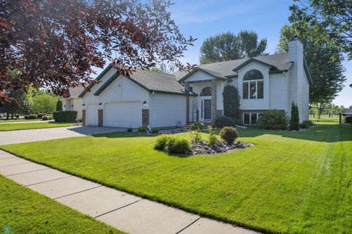 1431 Maple Ln, West Fargo, ND, 58078-3414 | Card Image