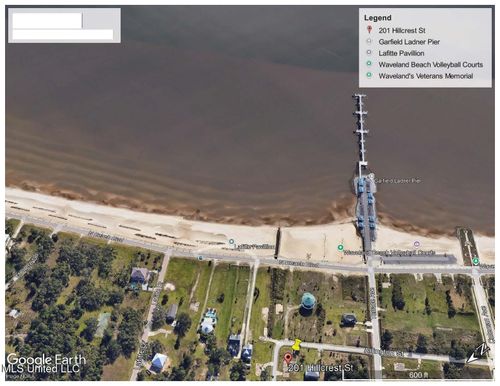 201 Hillcrest St, Waveland, MS, 39576-4221 | Card Image