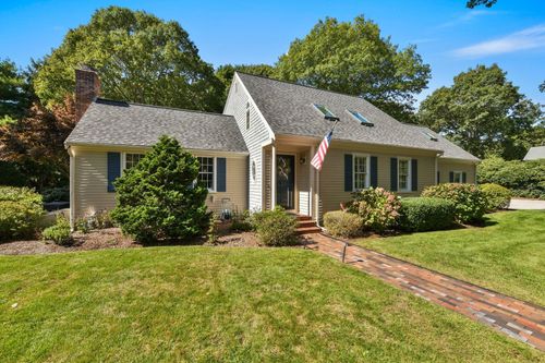 65 Tracey Rd, Cotuit, MA, 02635-3417 | Card Image