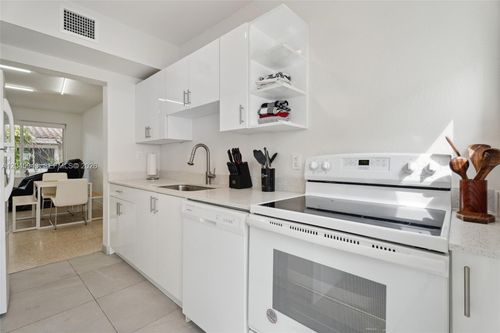 3-835 80th St, Miami Beach, FL, 33141-1547 | Card Image