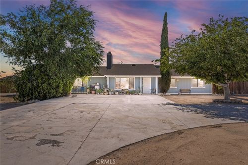 11470 Hawthorne Ave, Hesperia, CA, 92345-1926 | Card Image
