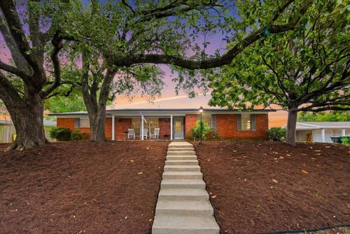 5713 Roberts Dr, Waco, TX, 76710-1529 | Card Image