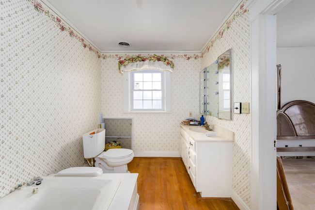 209 S Highland Ave, House other with 5 bedrooms, 7 bathrooms and null parking in Chanute KS | Image 11