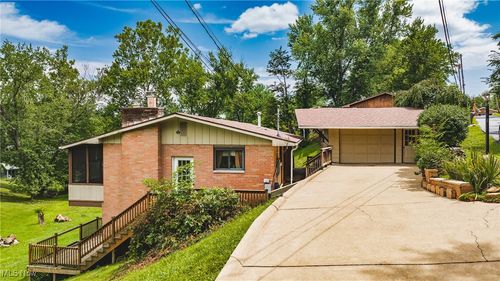 1047 Lakewood Cir, Washington, WV, 26181-8010 | Card Image