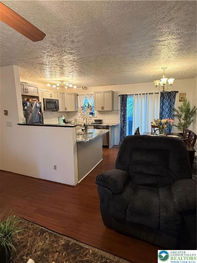 6302 Ventnor Dr, House other with 4 bedrooms, 2 bathrooms and null parking in Coolbaugh Twp PA | Image 8