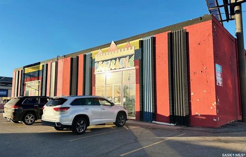 714 Circle Dr E, Saskatoon, SK, S7K3T7 | Card Image