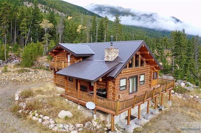 3966 Main Boulder Rd, House other with 2 bedrooms, 3 bathrooms and null parking in Mc Leod MT | Image 5