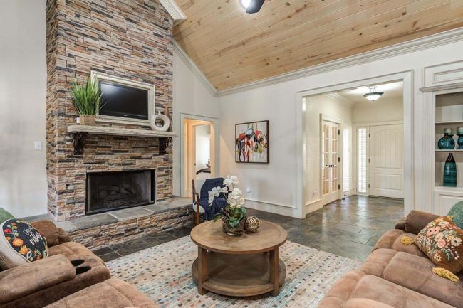 1403 10 Th St, House other with 4 bedrooms, 3 bathrooms and null parking in Shallowater TX | Image 7