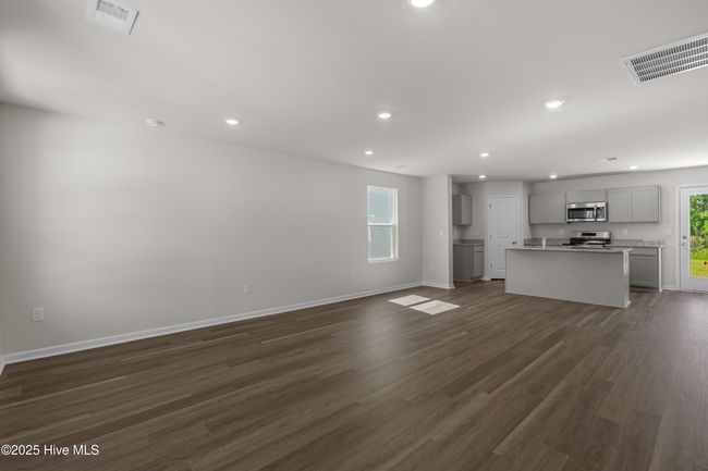 6970 Seaside Palms Pl Sw, House other with 3 bedrooms, 3 bathrooms and 1 parking in Sunset Beach NC | Image 6