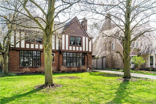 133 Fairlawn Dr, Amherst, NY, 14226 | Card Image