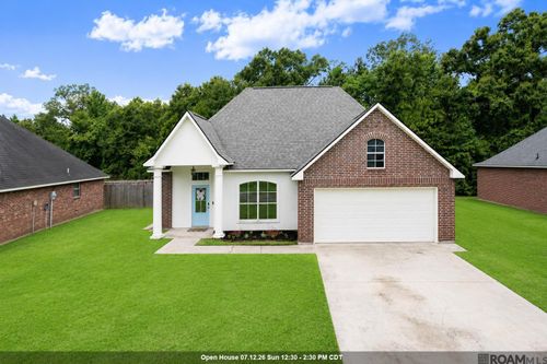 23883 Springhill Dr, Denham Springs, LA, 70726-6881 | Card Image