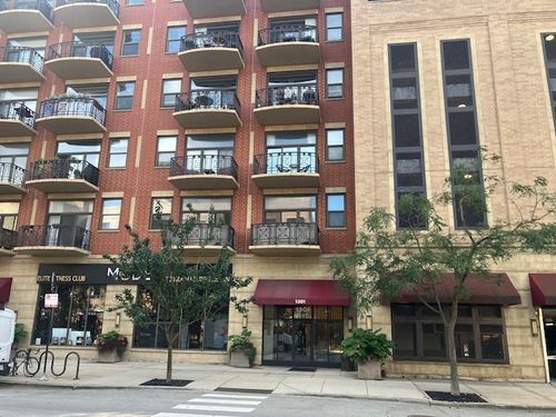 211-1301 W Madison St, Chicago, IL, 60607-1942 | Card Image