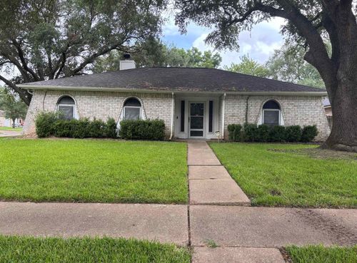 16303 Townes Rd, Friendswood, TX, 77546-3341 | Card Image