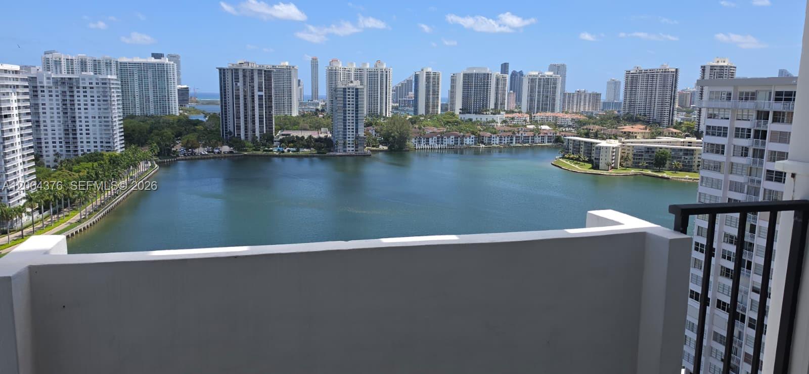 Residential Lease in Aventura 2