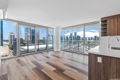 1712r-1500 Rycroft St, Honolulu, HI, 96814 | Card Image