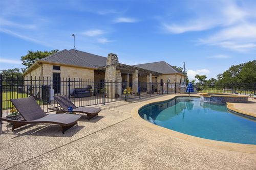 2936 Fm 1704, Elgin, TX, 78621-5558 | Card Image