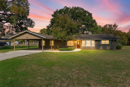 163 Lakeside Dr, Seguin, TX, 78155-3114 | Card Image