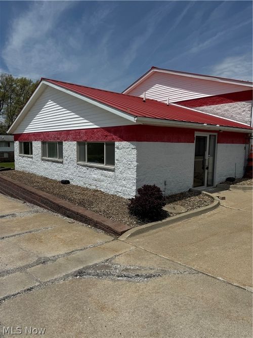 3881 Cottage Grove Rd, Green, OH, 44319-3700 | Card Image