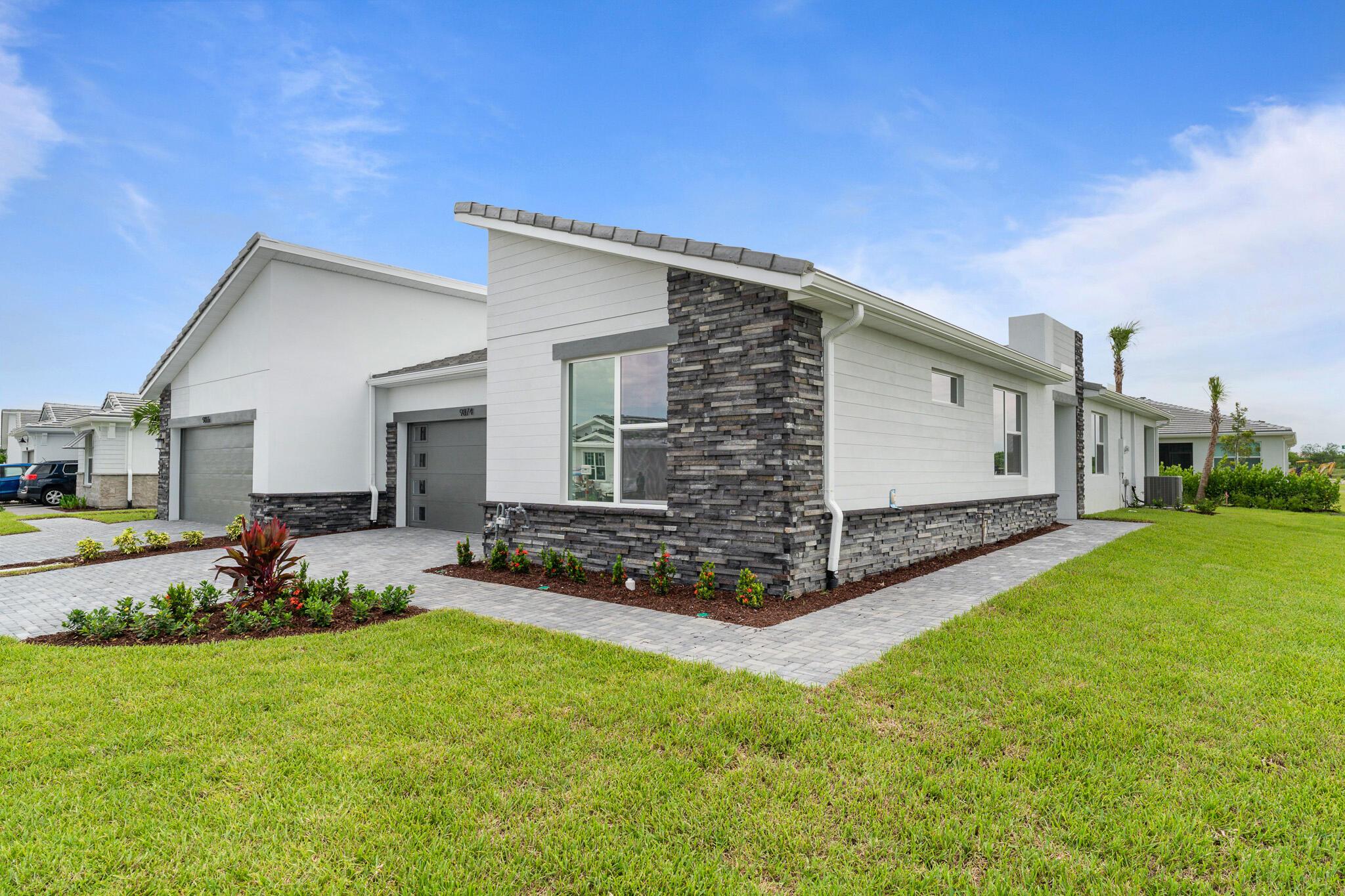 Veronese Dr, Port Street Lucie, FL 34987