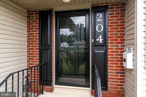 204 N Garden Blvd, BEVERLY, NJ, 08010-2135 | Card Image