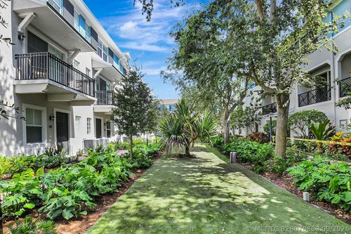 54 Atlantic Grove Way, Delray Beach, FL, 33444-2604 | Card Image