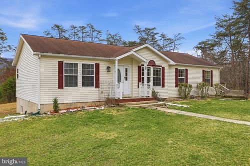 271 Packing Shed Rd, BERKELEY SPRINGS, WV, 25411-4098 | Card Image