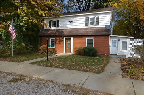 104 Pittsburgh Cir, Ellwood City, PA, 16117-2138 | Card Image