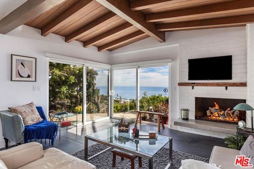 31373 Pacific Coast Hwy, Malibu, CA, 90265-2640 | Card Image