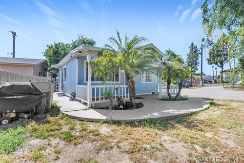 108 East Dr, Vista, CA, 92083-3111 | Card Image