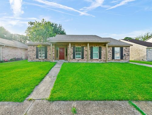 817 Willow Creek Dr, La Porte, TX, 77571-2730 | Card Image