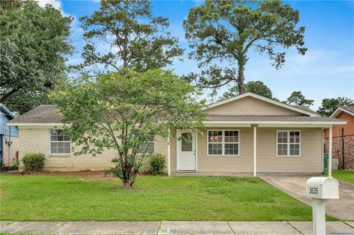 3635 Meadowdale Dr, Slidell, LA, 70458-4717 | Card Image
