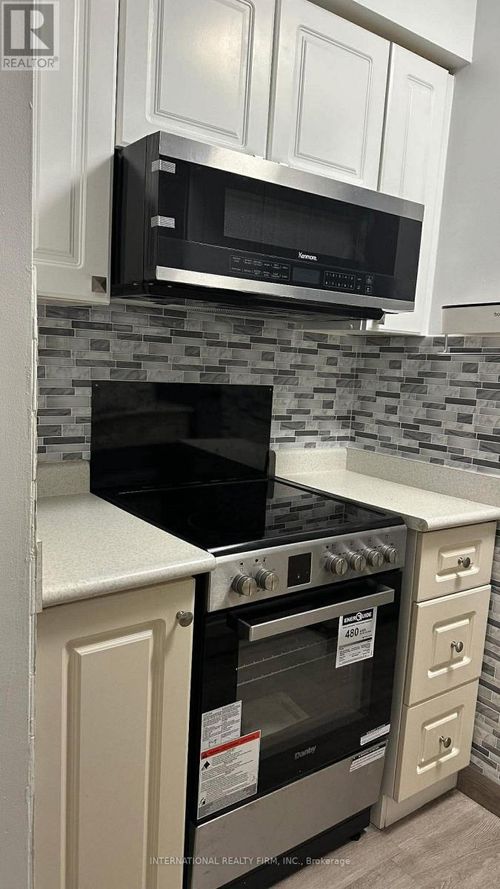 1912-8 Lee Centre Dr, Toronto, ON, M1H3H8 | Card Image