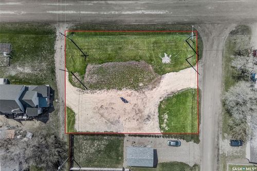 229 1st Street N, Spalding, SK, S0K4C0 | Card Image