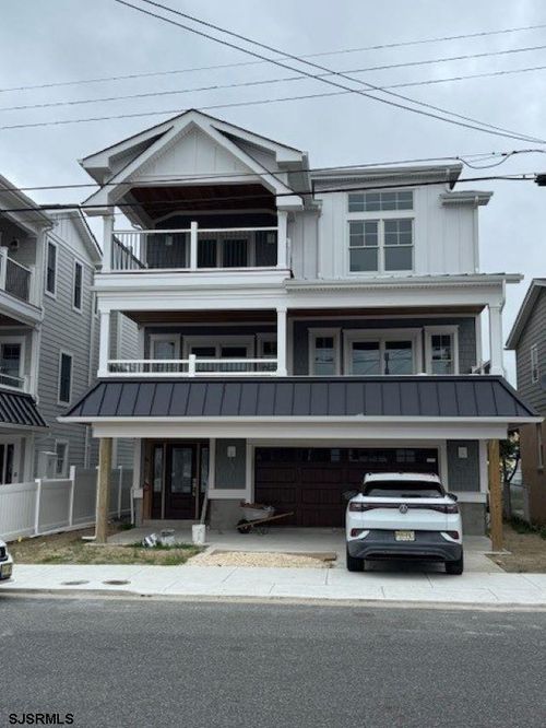 211 E Monterey Ave, Wildwood Crest, NJ, 08260-3621 | Card Image