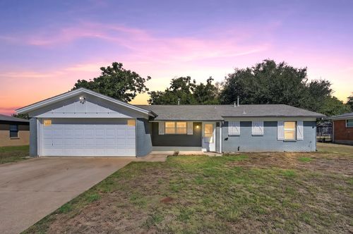1216 Walker Drive, Hurst, TX, 76053 | Card Image
