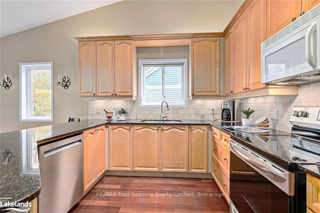 15 Westwind Dr, House attached with 4 bedrooms, 2 bathrooms and 2 parking in Collingwood ON | Image 16